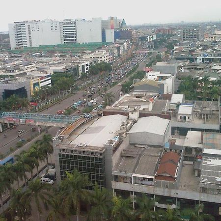 California Hotel Jakarta Luaran gambar