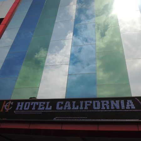 California Hotel Jakarta Luaran gambar