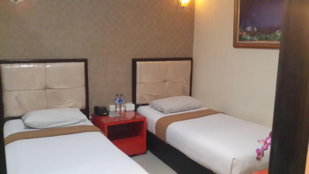 California Hotel Jakarta Luaran gambar