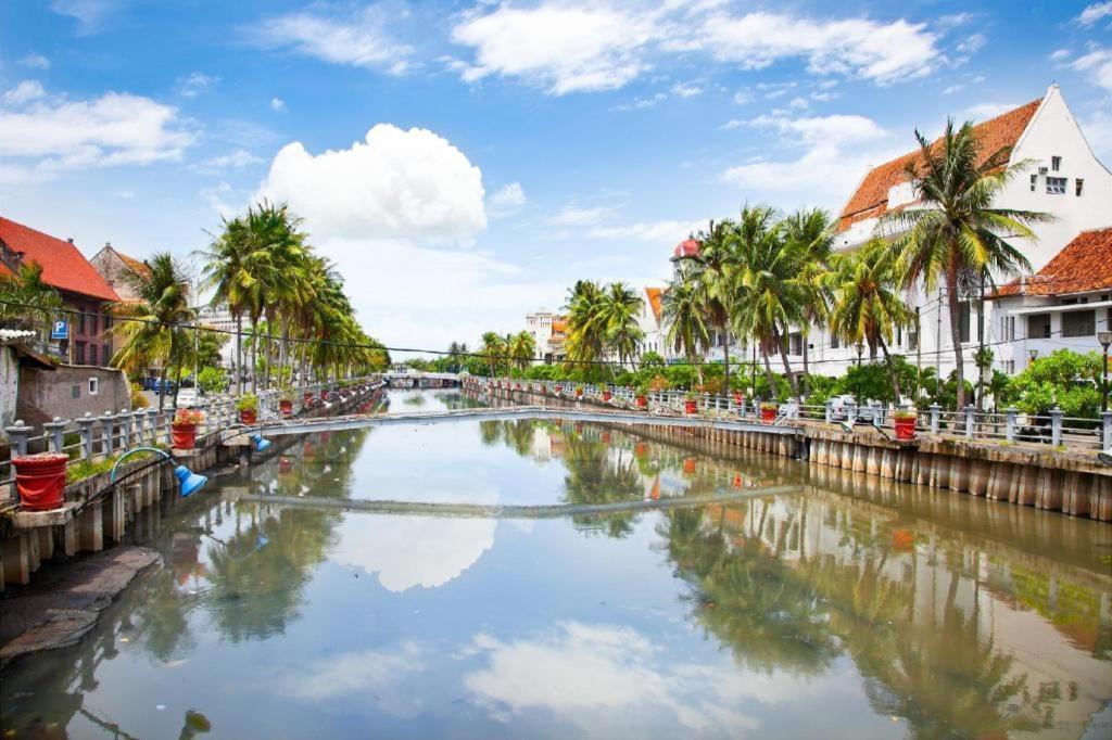 California Hotel Jakarta Luaran gambar