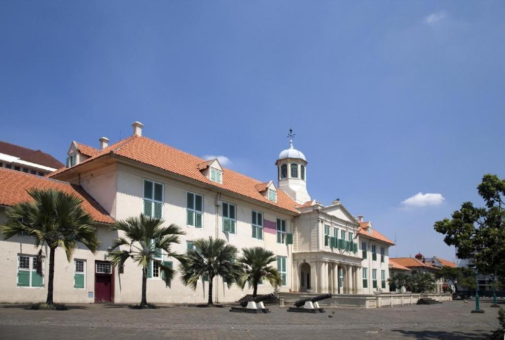 California Hotel Jakarta Luaran gambar