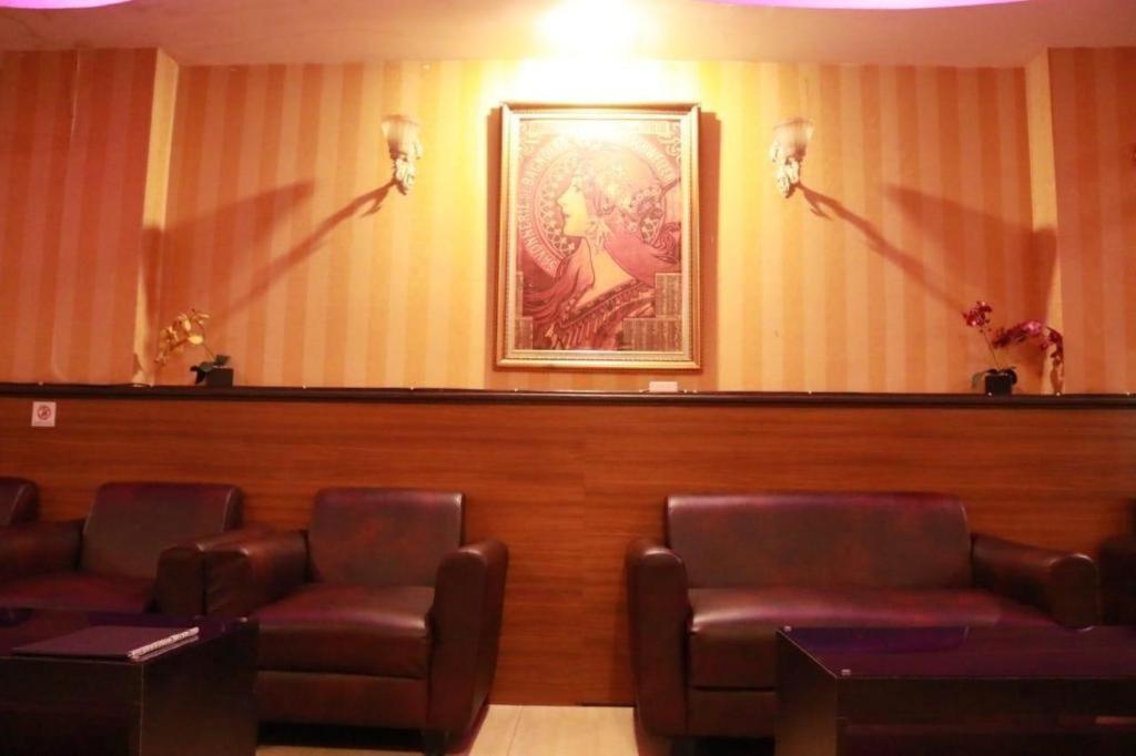 California Hotel Jakarta Luaran gambar