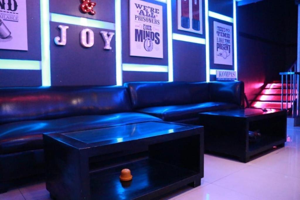 California Hotel Jakarta Luaran gambar