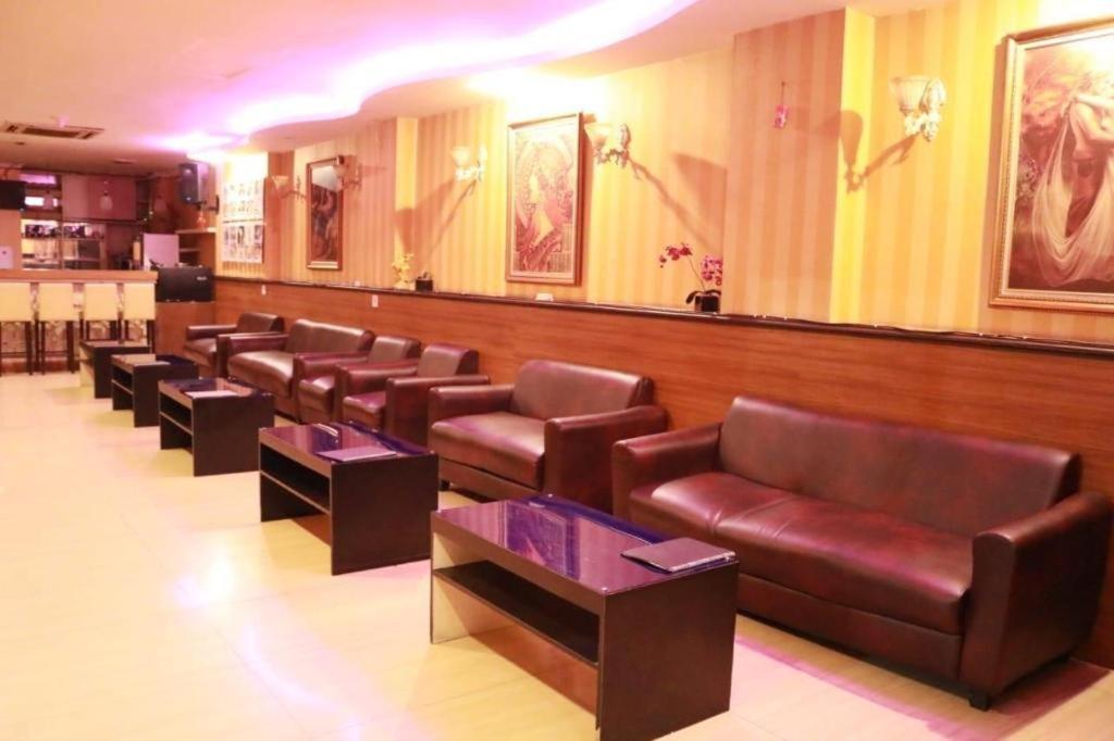 California Hotel Jakarta Luaran gambar