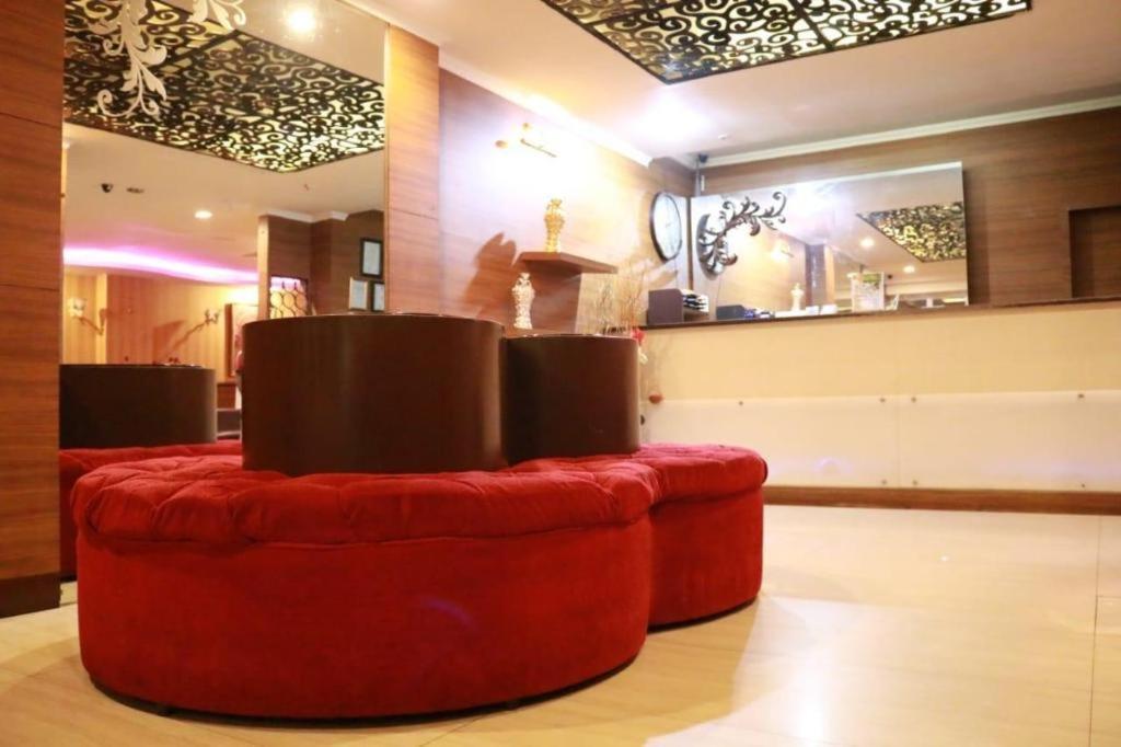 California Hotel Jakarta Luaran gambar
