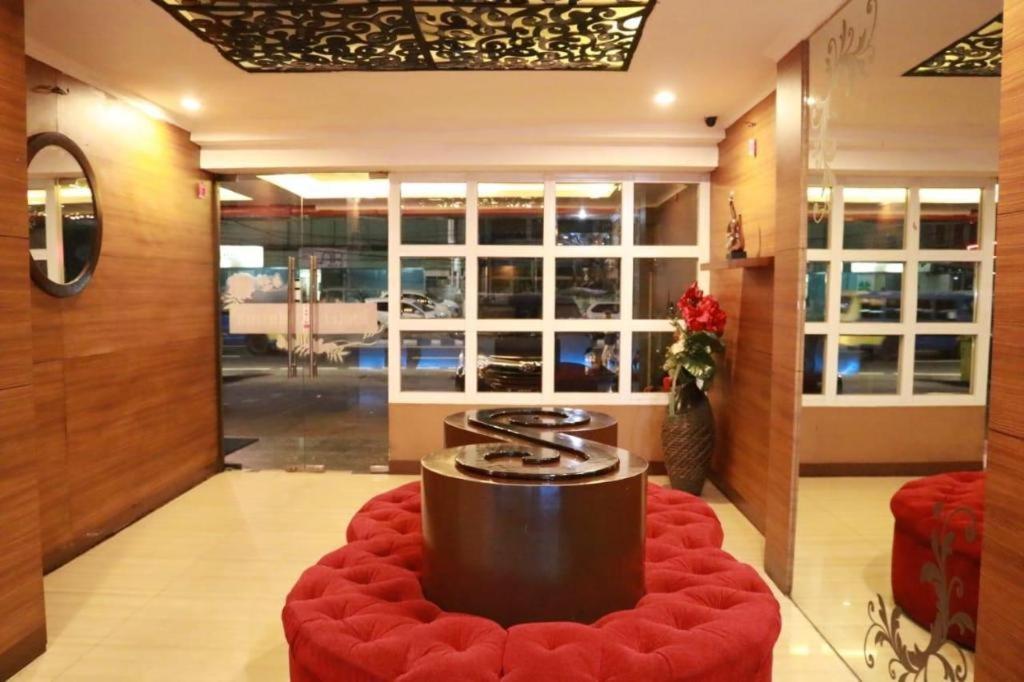 California Hotel Jakarta Luaran gambar