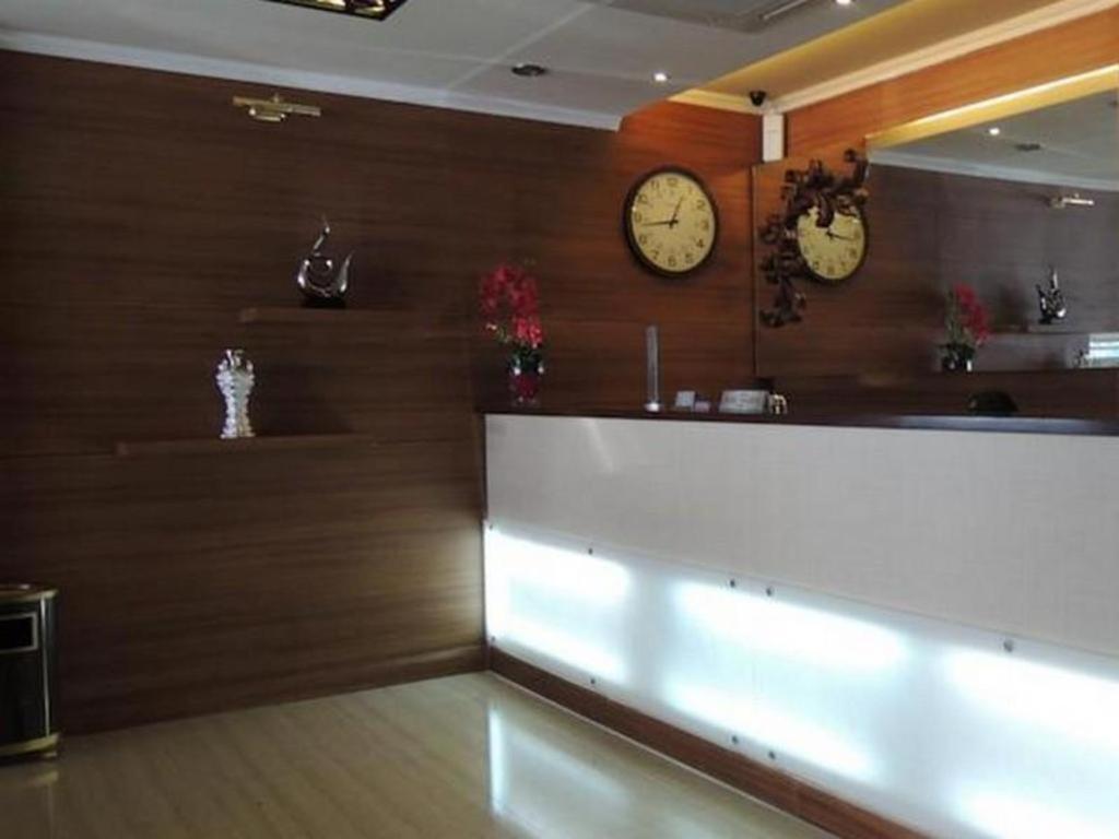 California Hotel Jakarta Luaran gambar