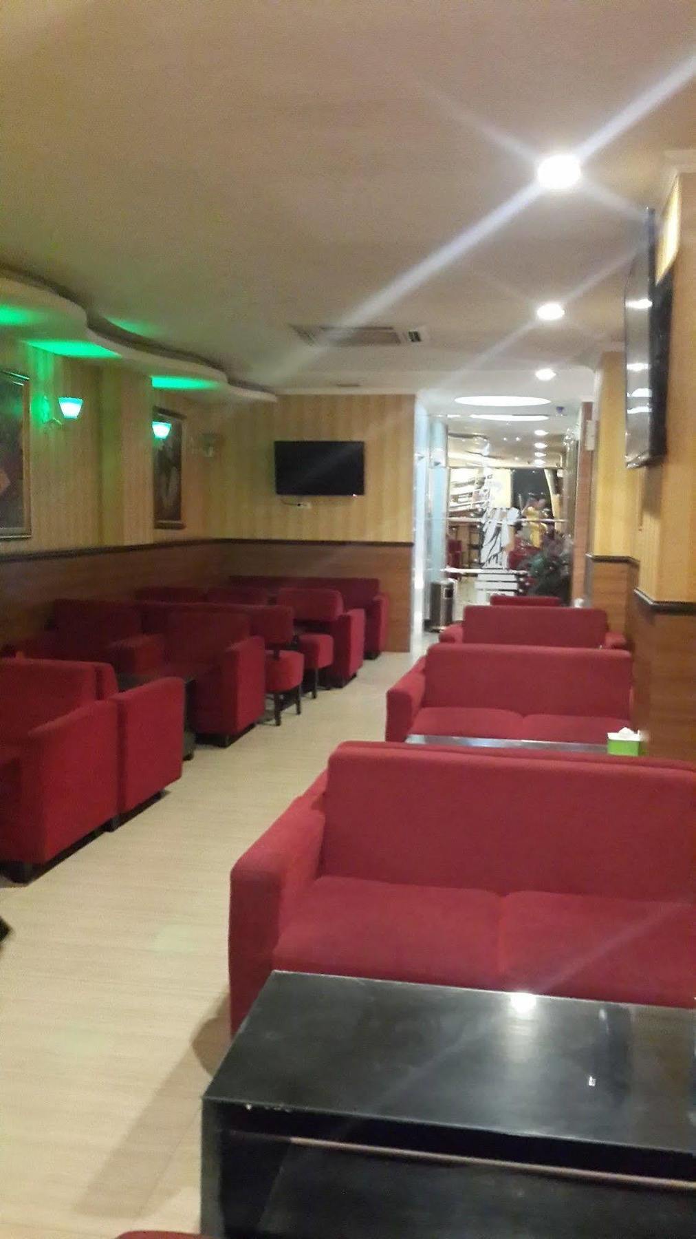 California Hotel Jakarta Luaran gambar