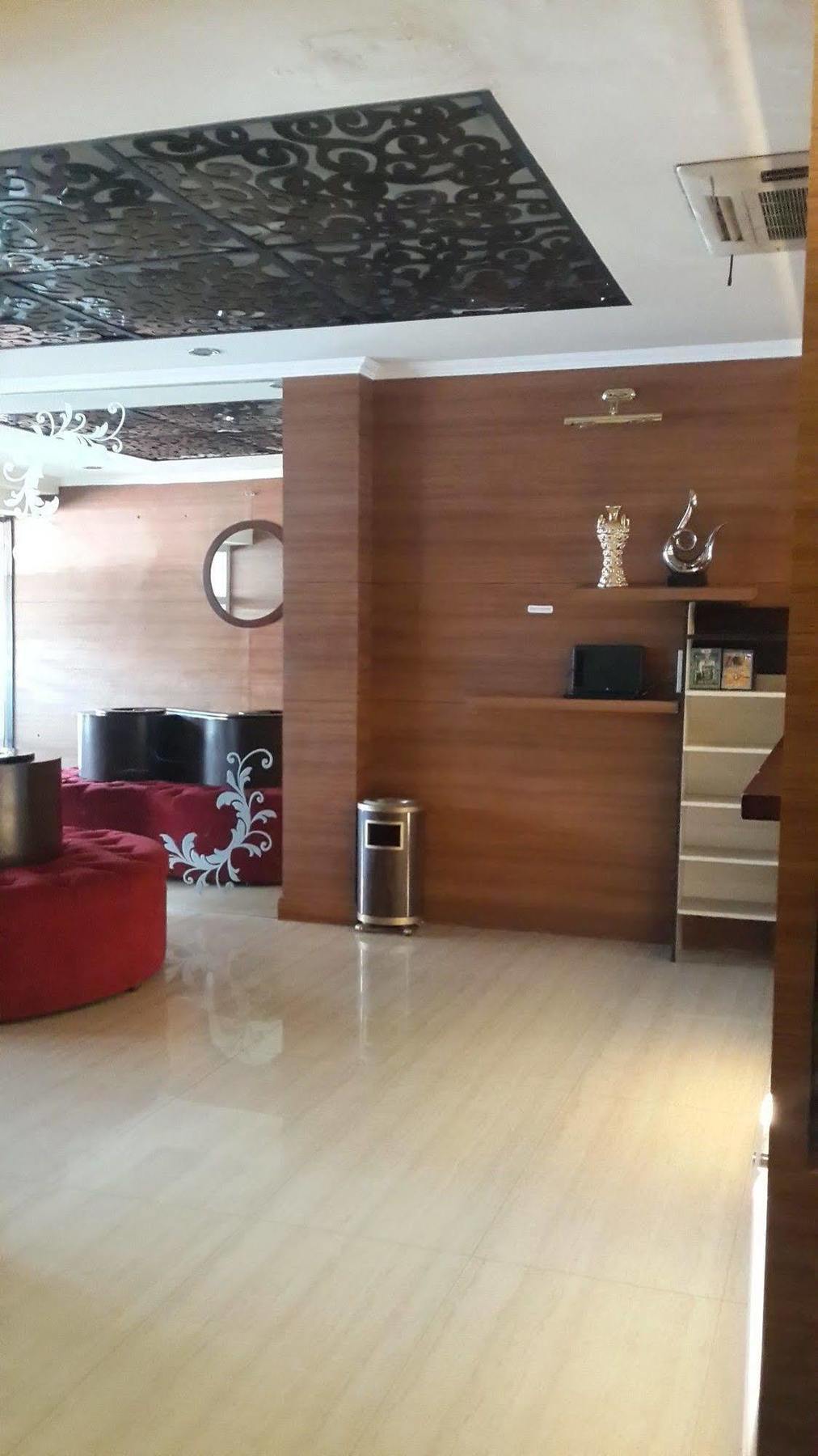 California Hotel Jakarta Luaran gambar
